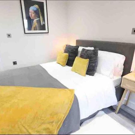 Entire Apartment / Nec / Resorts World / Birmingham Airport Sheldon  Bagian luar foto