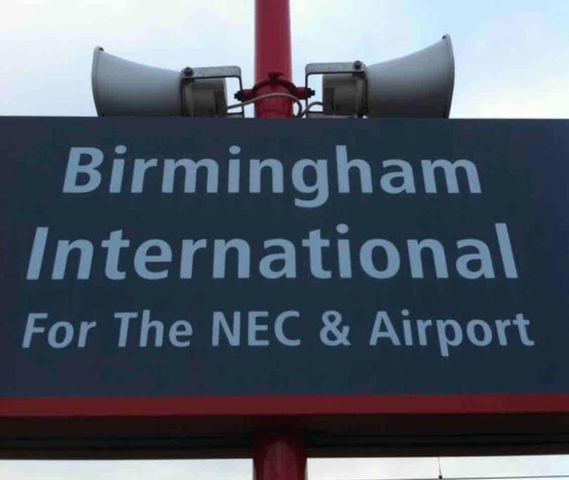 Entire Apartment / Nec / Resorts World / Birmingham Airport Sheldon  Bagian luar foto